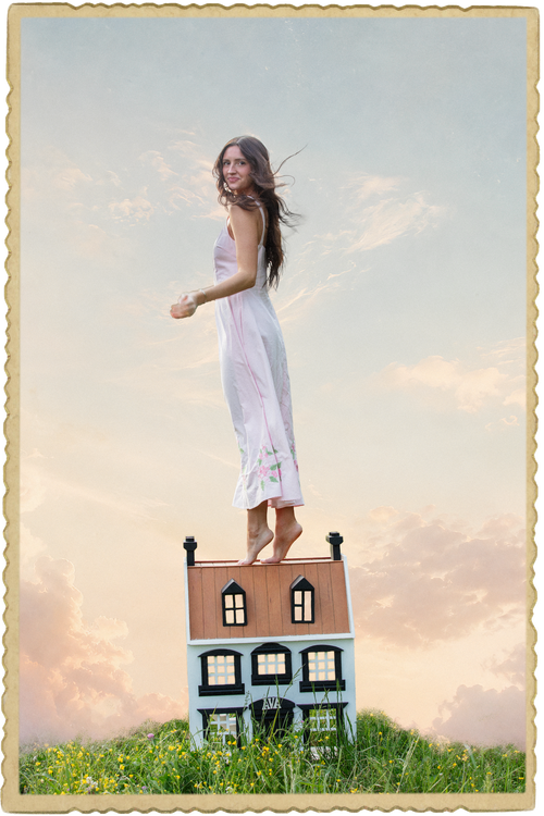 Ava Liv Dollhouse Crop Tee
